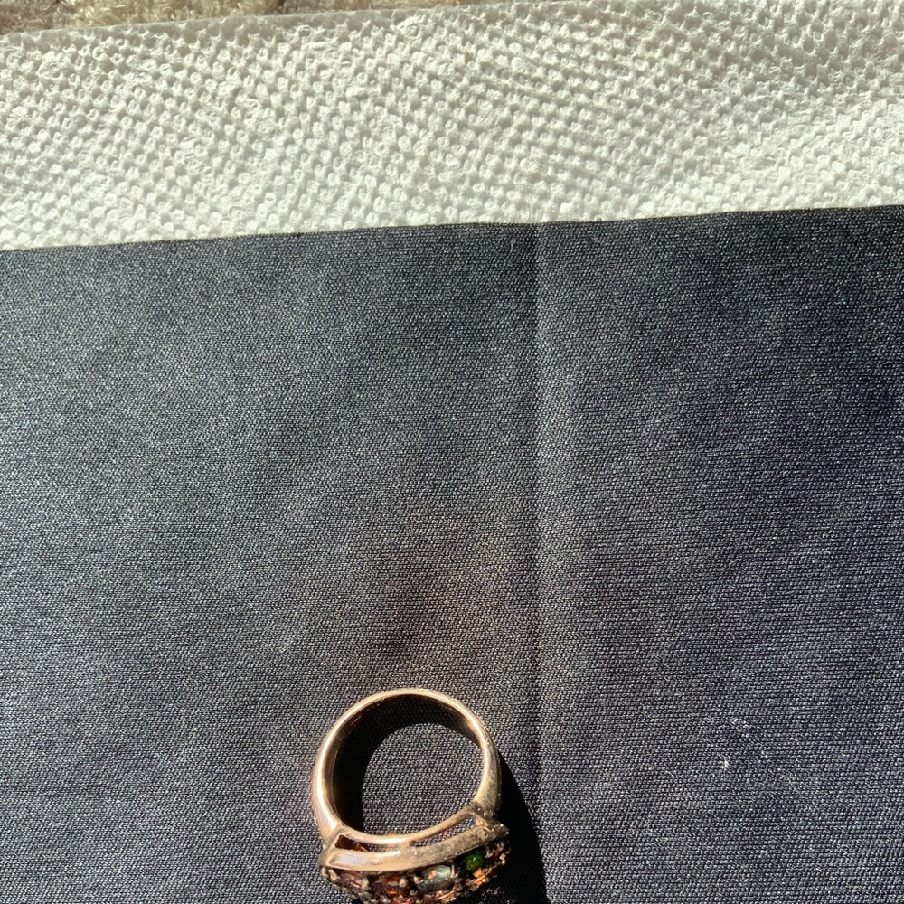 Beautiful Multi-Stone Ring - Picture 2 of 4